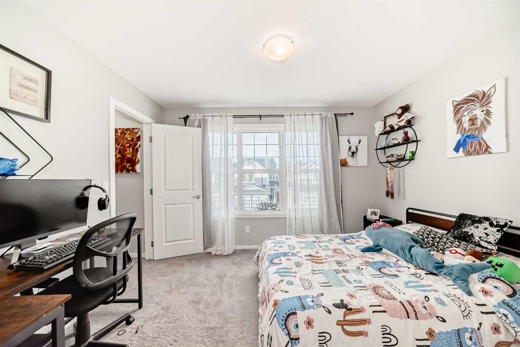 325 Sundown View, Cochrane, AB