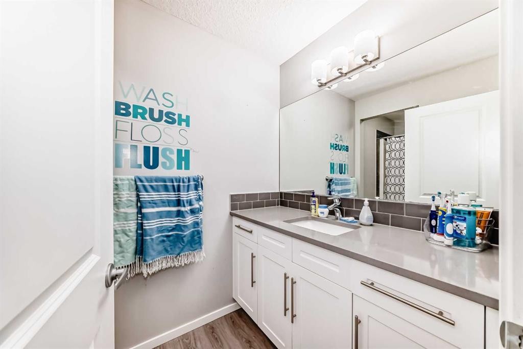 325 Sundown View, Cochrane, AB