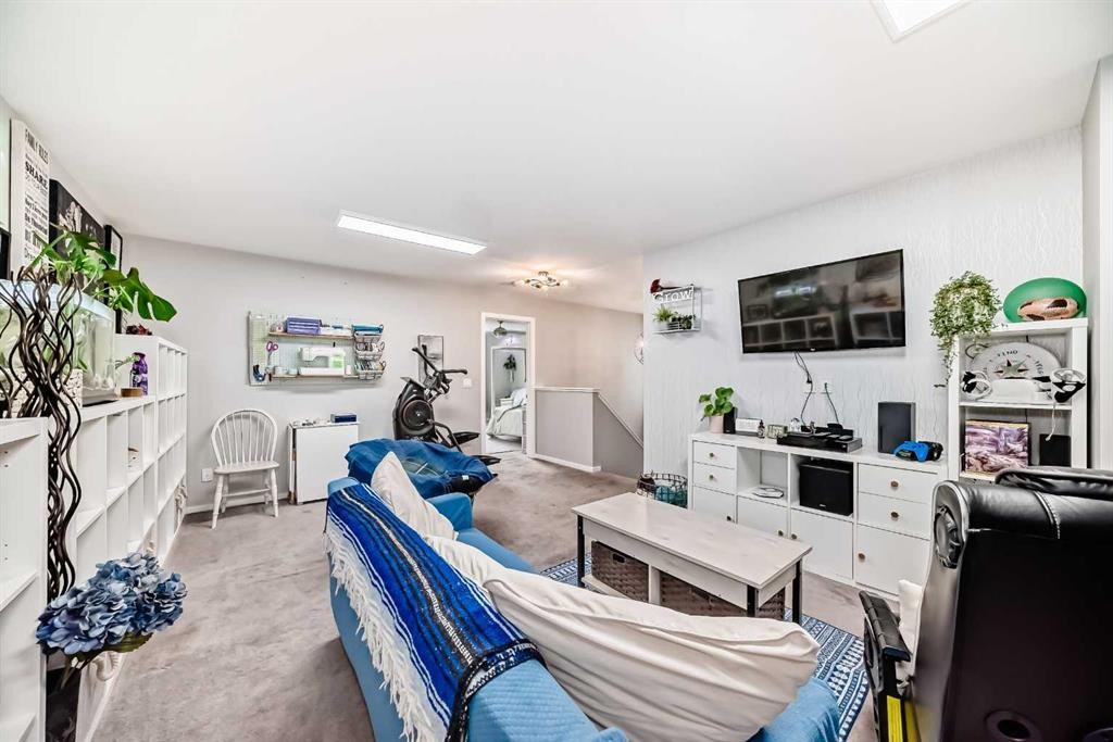 325 Sundown View, Cochrane, AB