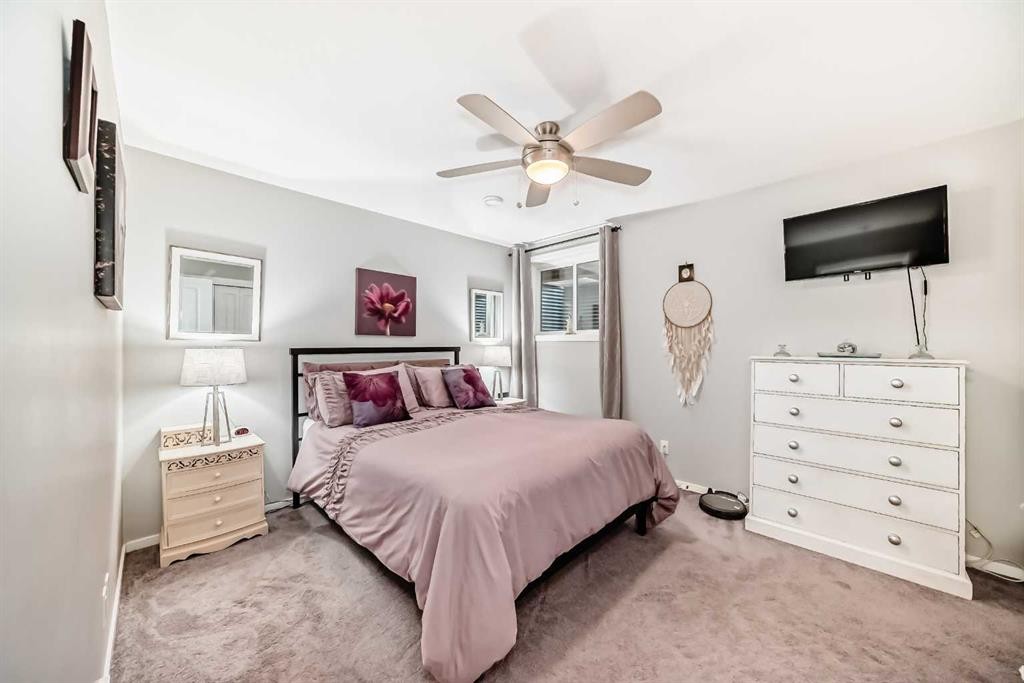 325 Sundown View, Cochrane, AB