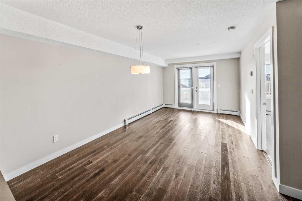 304-2300 Evanston Square Nw, Calgary, AB - Indoor Photo Showing Other Room