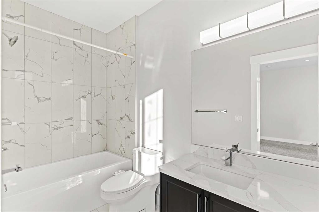 111 Kinniburgh Place, Chestermere, AB - Indoor Photo Showing Bathroom