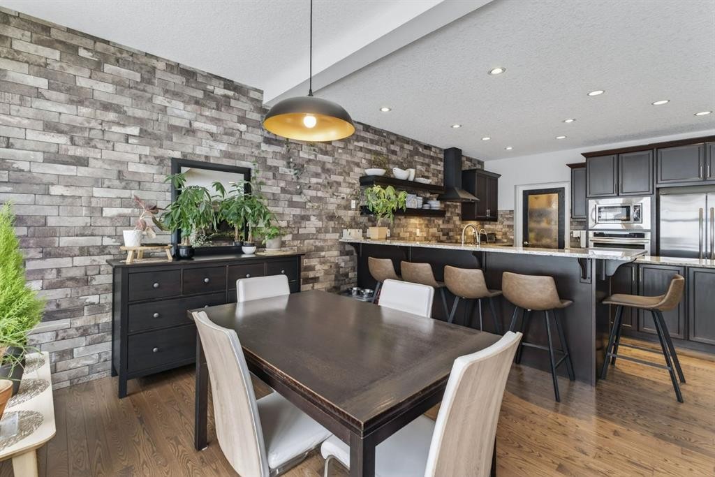 105 Riviera Crescent, Cochrane, AB - Indoor Photo Showing Dining Room