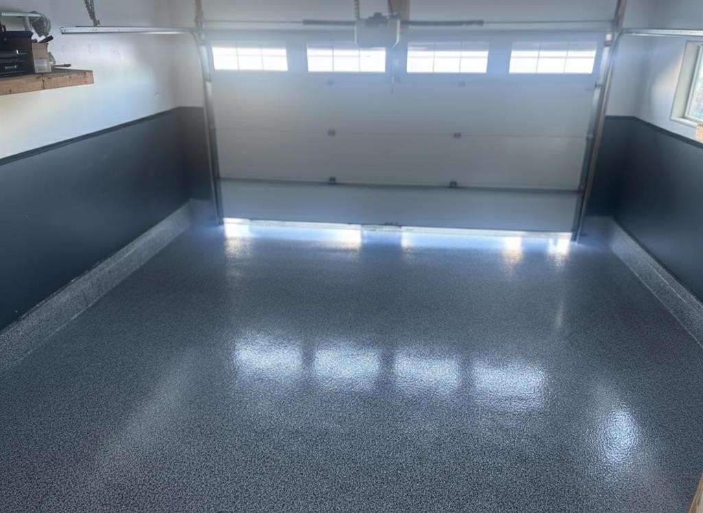 105 Riviera Crescent, Cochrane, AB - Indoor Photo Showing Garage