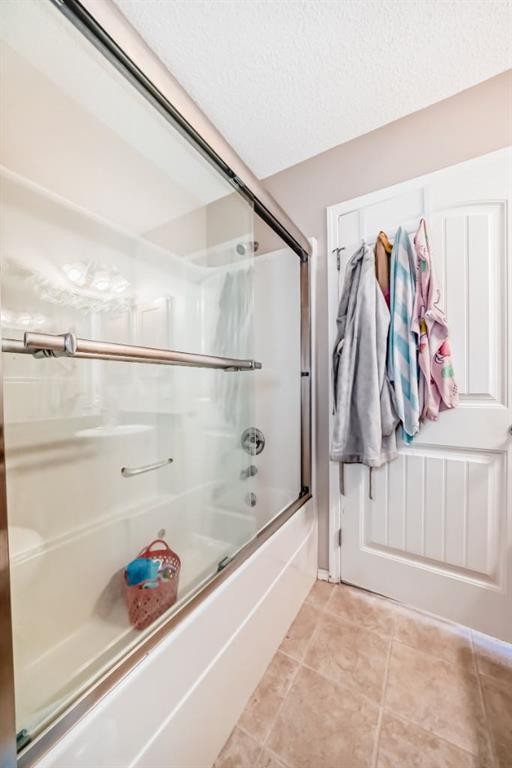 205-27 Everridge Square Sw, Calgary, AB - Indoor Photo Showing Bathroom