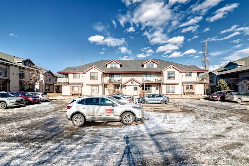 205-27 Everridge Square Sw, Calgary, AB - Outdoor