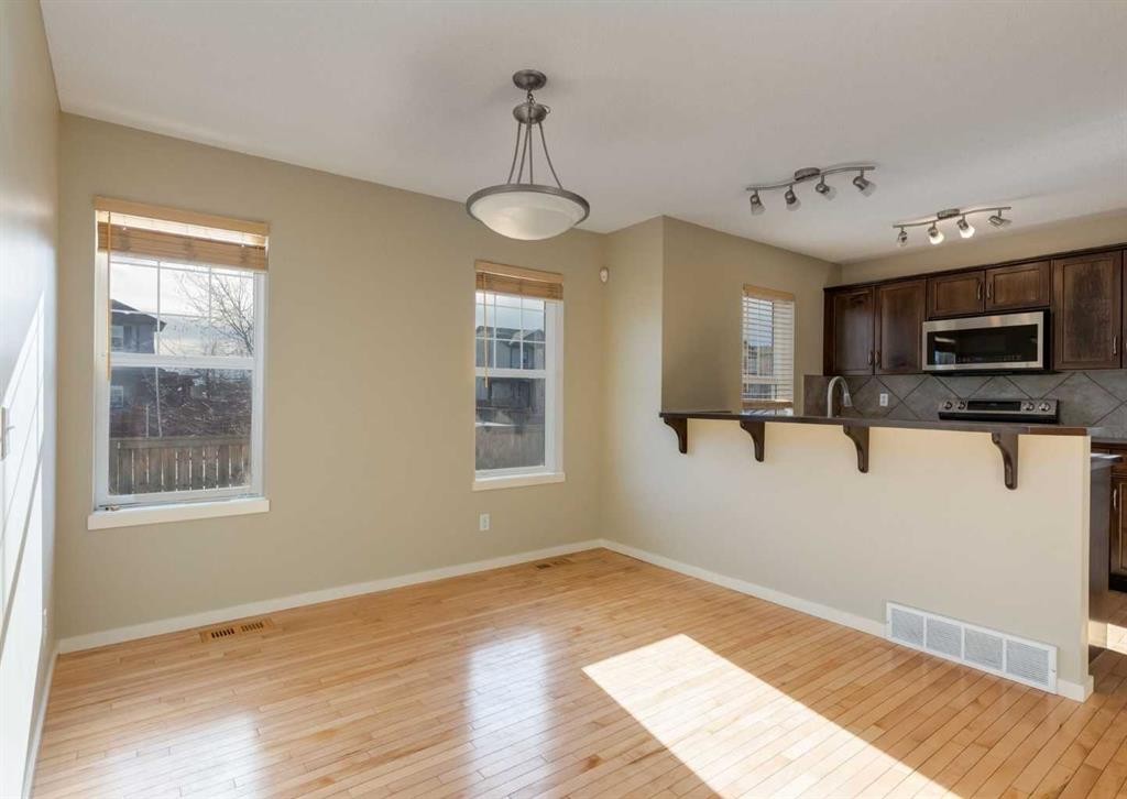 236 Silverado Drive Sw, Calgary, AB - Indoor Photo Showing Kitchen