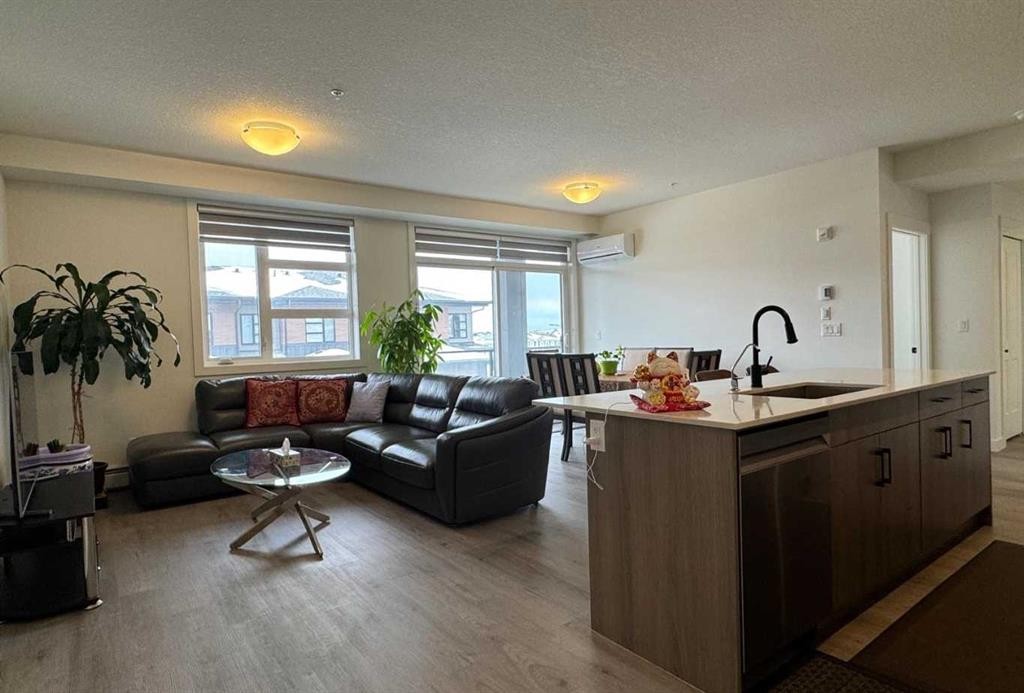 1207-55 Lucas Way Nw, Calgary, AB - Indoor Photo Showing Living Room