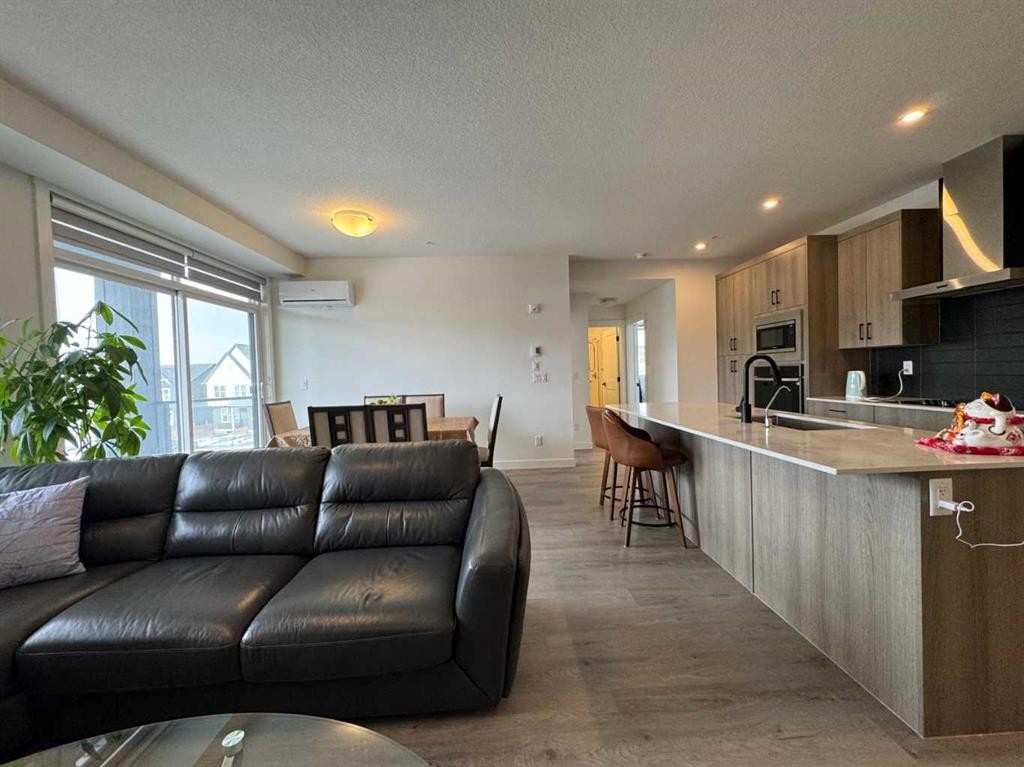 1207-55 Lucas Way Nw, Calgary, AB - Indoor