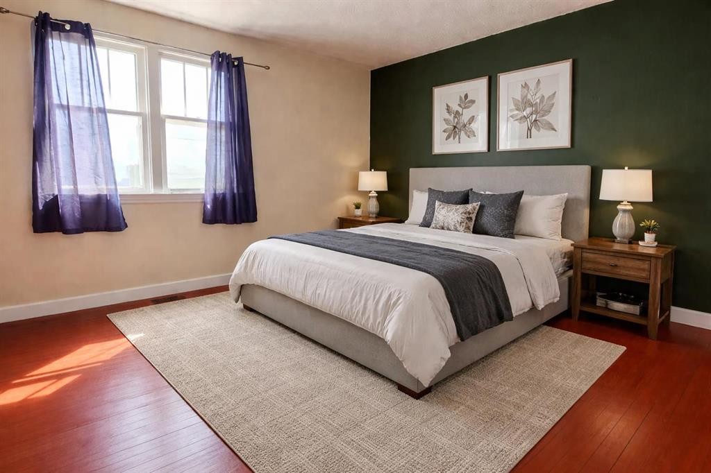 2311 22 Street, Nanton, AB - Indoor Photo Showing Bedroom