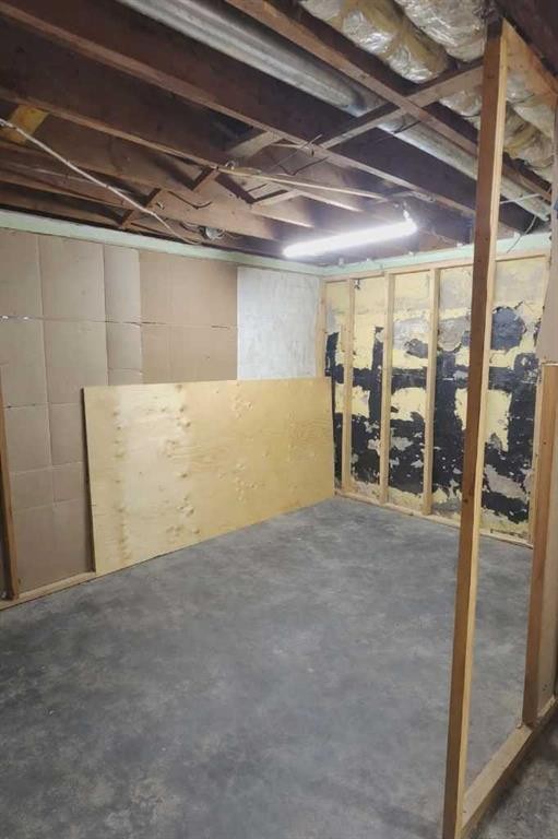 2311 22 Street, Nanton, AB - Indoor Photo Showing Basement