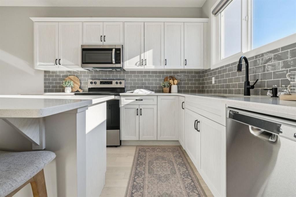 22 Precedence Glen, Cochrane, AB