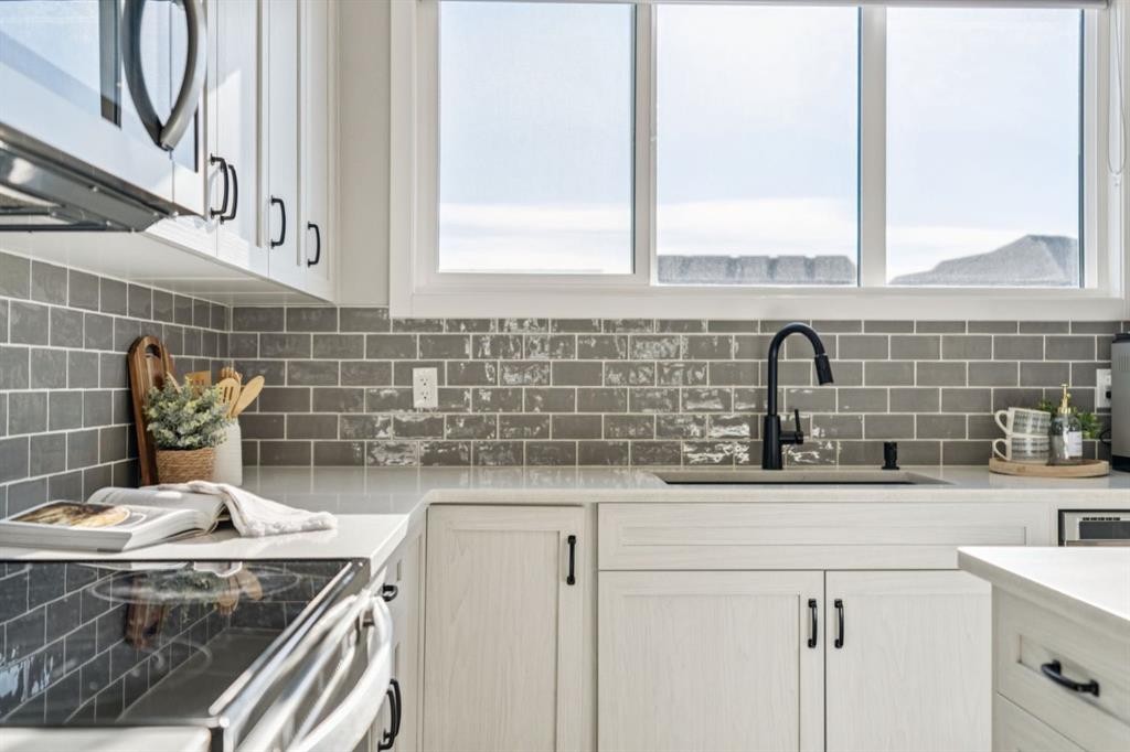 22 Precedence Glen, Cochrane, AB