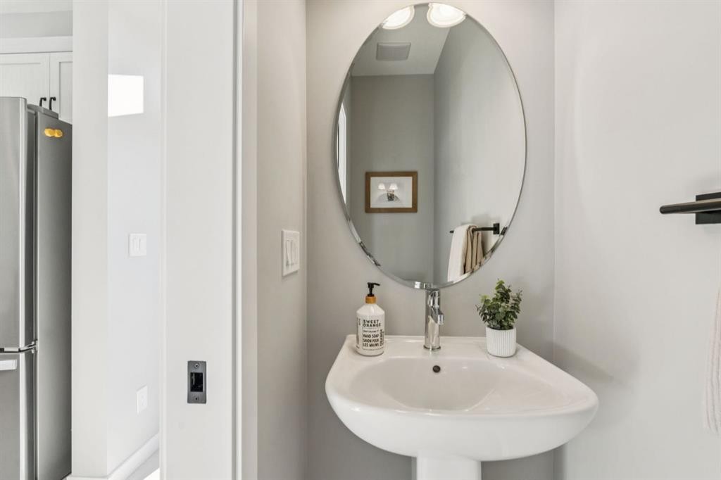 22 Precedence Glen, Cochrane, AB