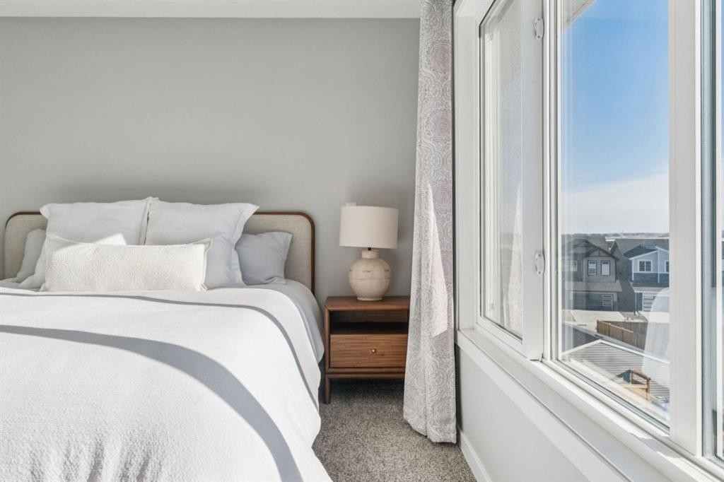 22 Precedence Glen, Cochrane, AB