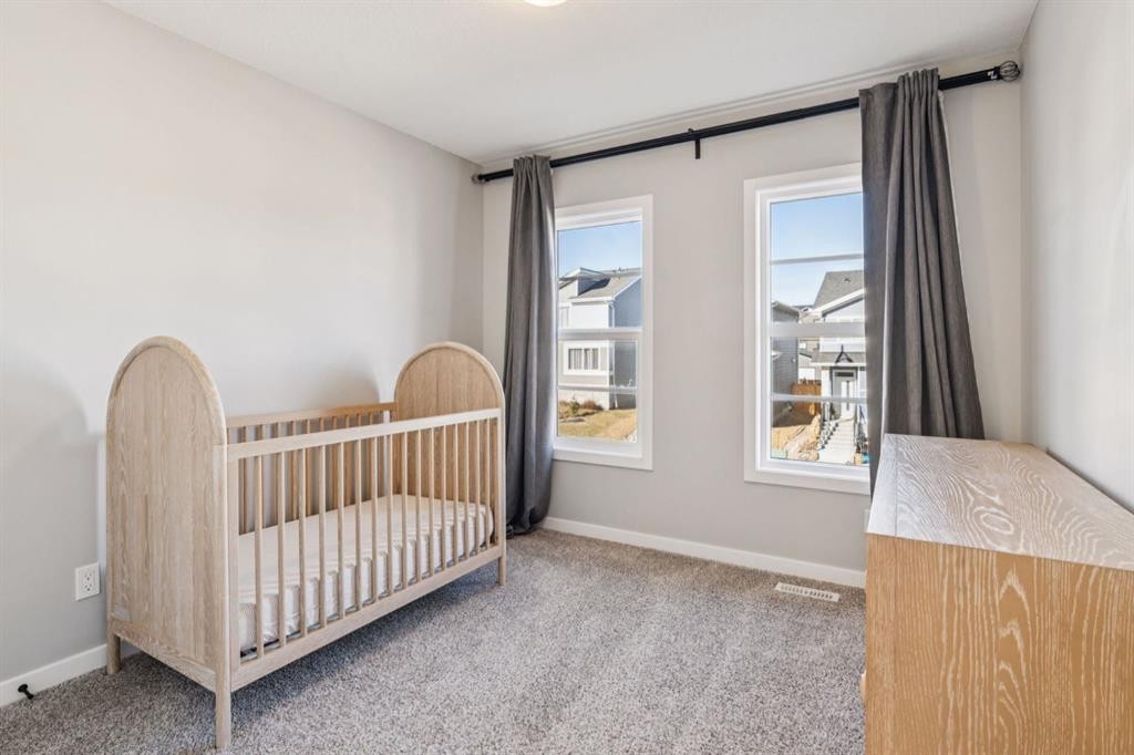 22 Precedence Glen, Cochrane, AB