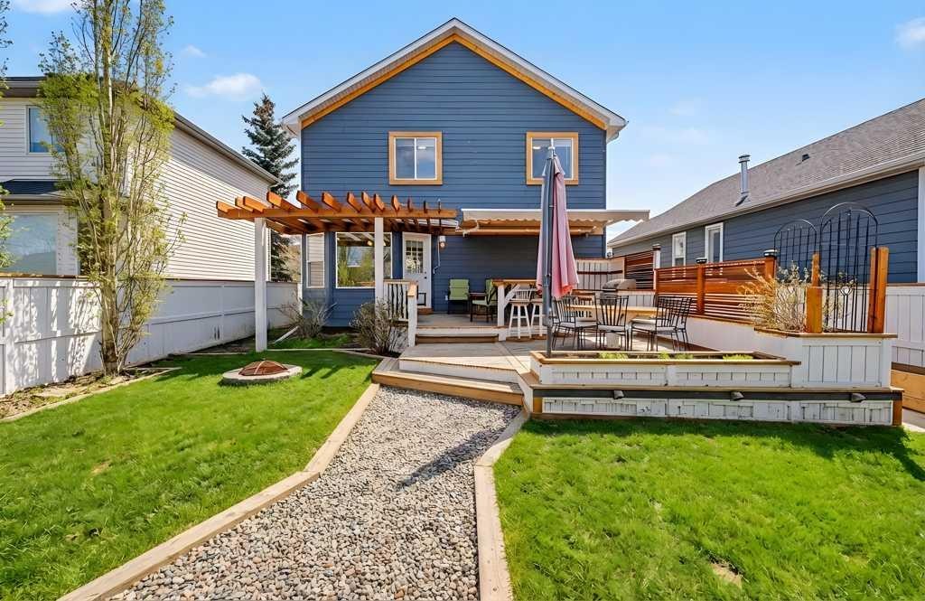 88 Somerside Common Sw, Calgary, AB - Outdoor With Deck Patio Veranda