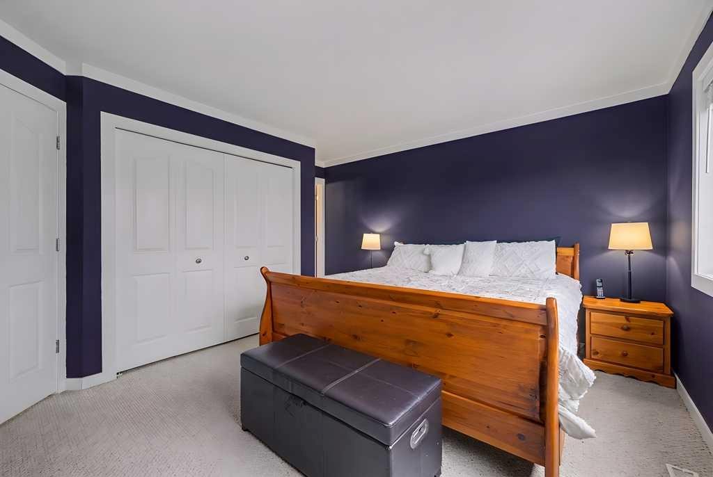 88 Somerside Common Sw, Calgary, AB - Indoor Photo Showing Bedroom