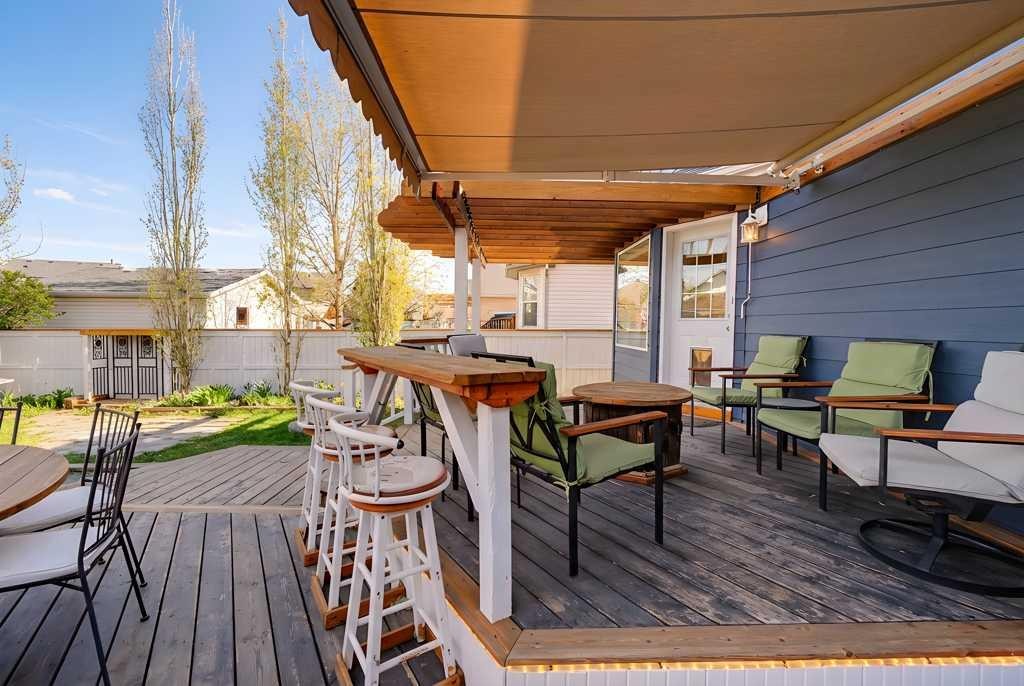 88 Somerside Common Sw, Calgary, AB - Outdoor With Deck Patio Veranda With Exterior
