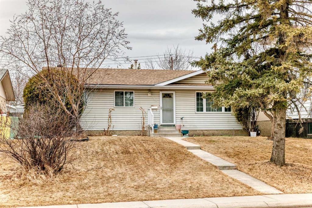 352 Malvern Close Ne, Calgary, AB - Outdoor