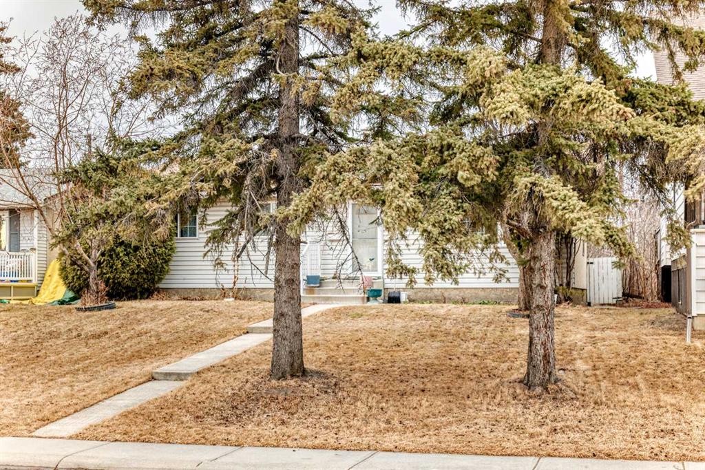 352 Malvern Close Ne, Calgary, AB - Outdoor