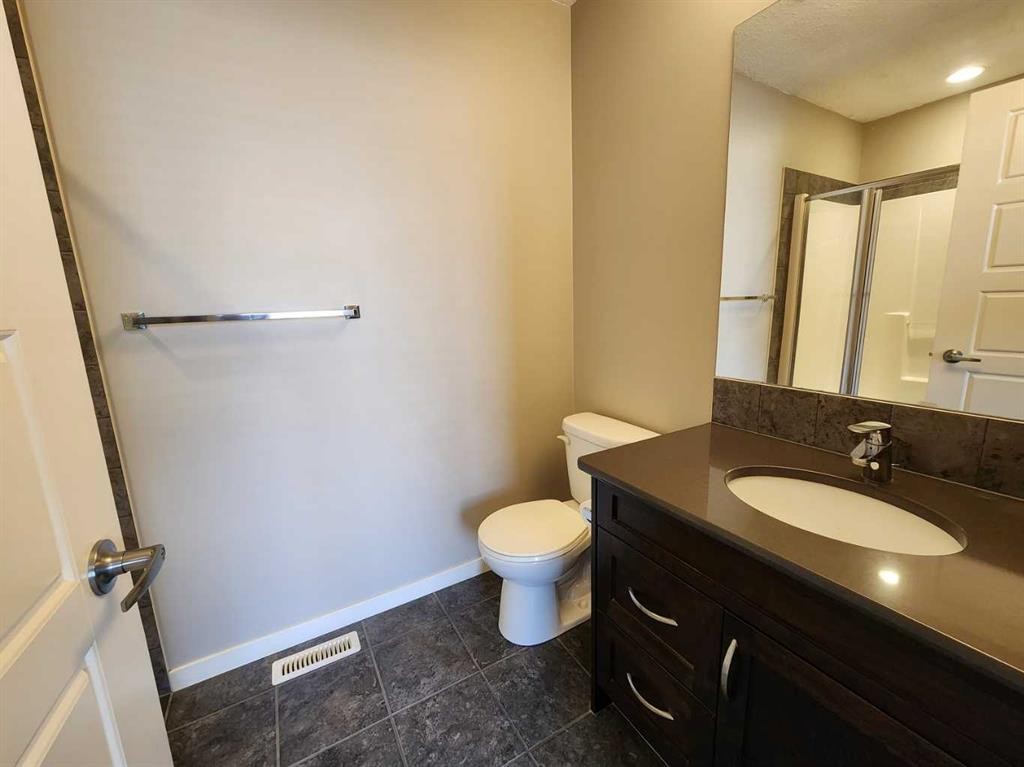 217 Panatella Walk Nw, Calgary, AB - Indoor Photo Showing Bathroom