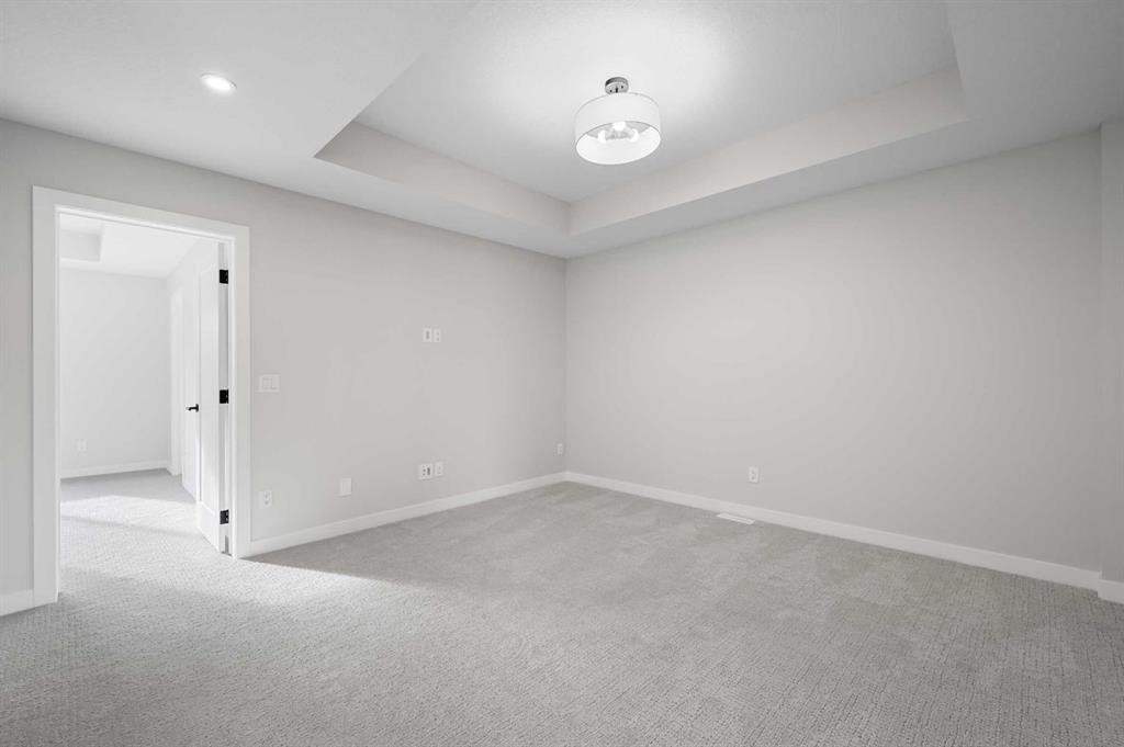 26 Walgrove Bay Se, Calgary, AB - Indoor Photo Showing Other Room