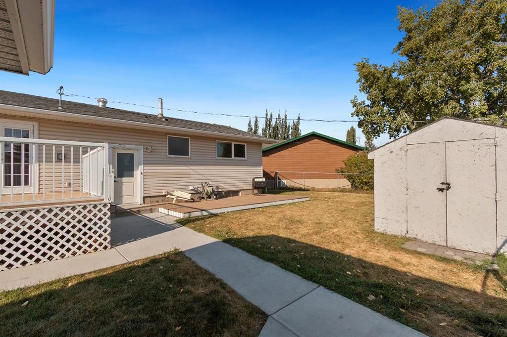 21 Pearson Place, Carstairs, AB - Outdoor With Exterior