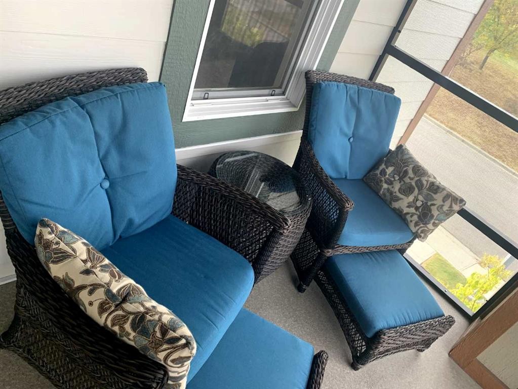 5 Mahogany Square Se, Calgary, AB - Outdoor With Exterior