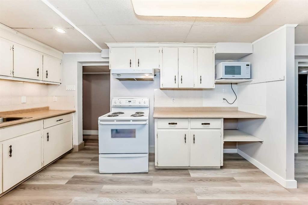 919 Robert Road Ne, Calgary, AB