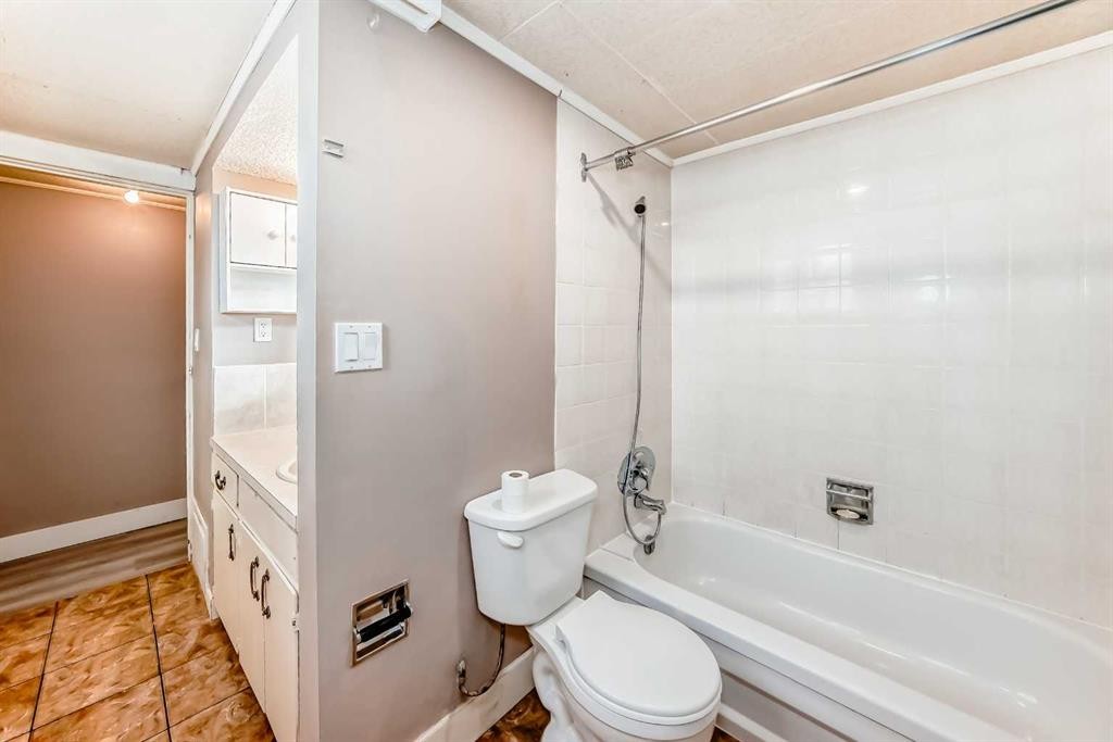 919 Robert Road Ne, Calgary, AB