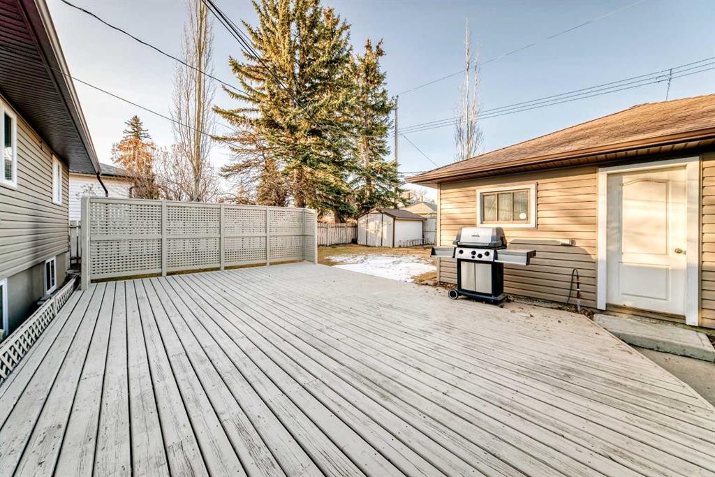 919 Robert Road Ne, Calgary, AB