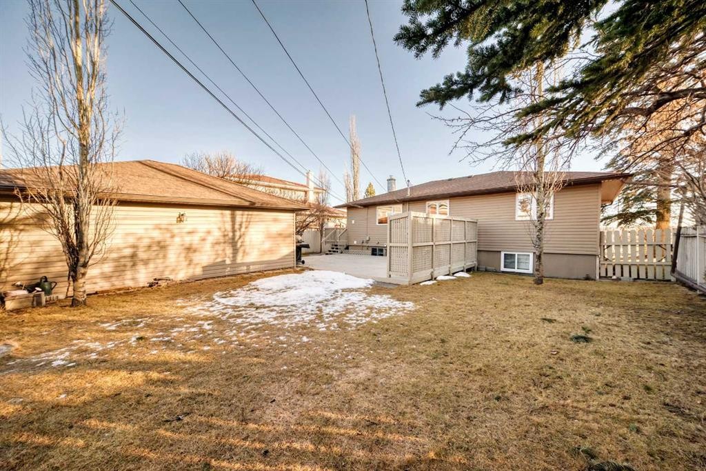 919 Robert Road Ne, Calgary, AB
