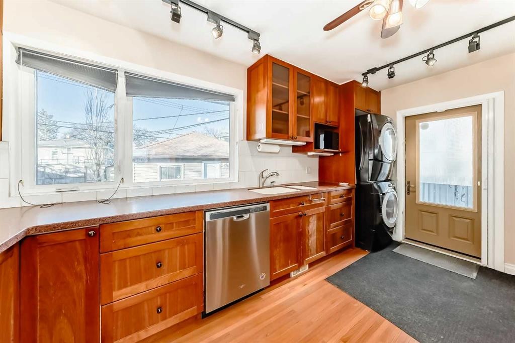 919 Robert Road Ne, Calgary, AB