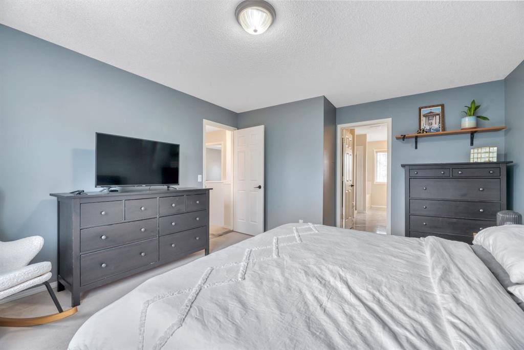 249 Mt.Douglas Circle Se, Calgary, AB - Indoor Photo Showing Bedroom