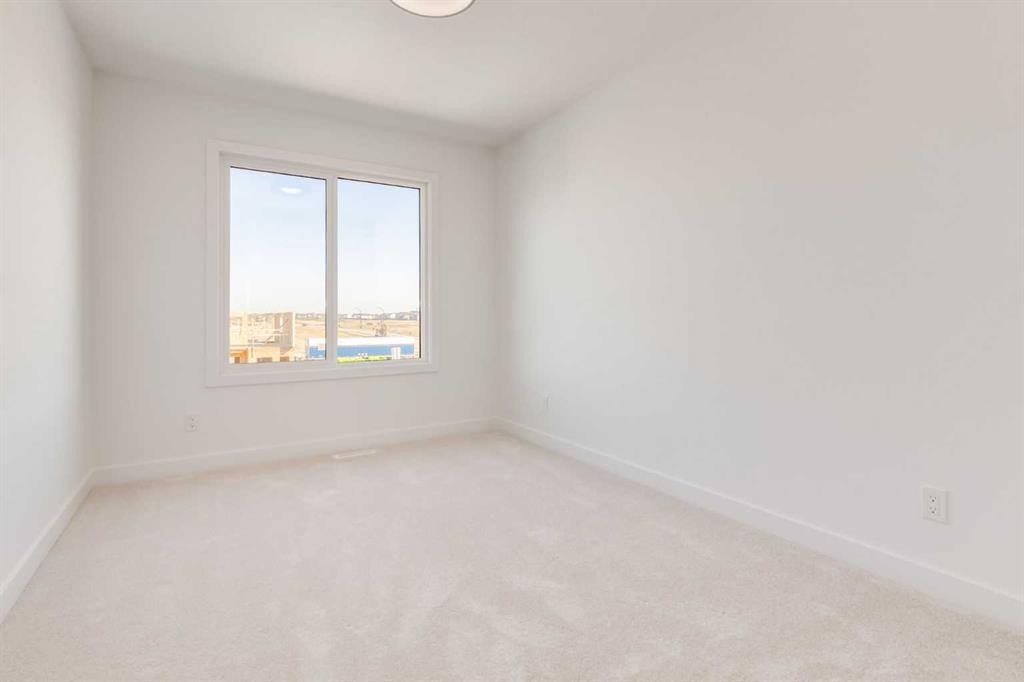 203 Tillotson Drive, Okotoks, AB - Indoor Photo Showing Other Room