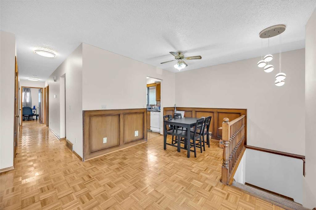 49 Beacham Way Nw, Calgary, AB - Indoor Photo Showing Dining Room