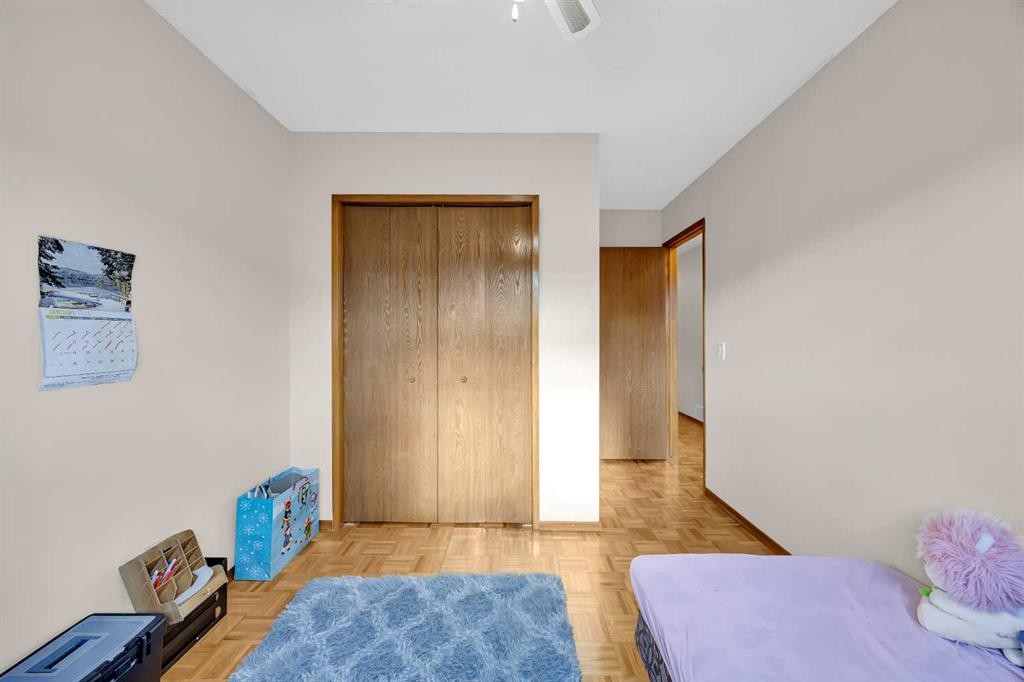 49 Beacham Way Nw, Calgary, AB - Indoor Photo Showing Bedroom