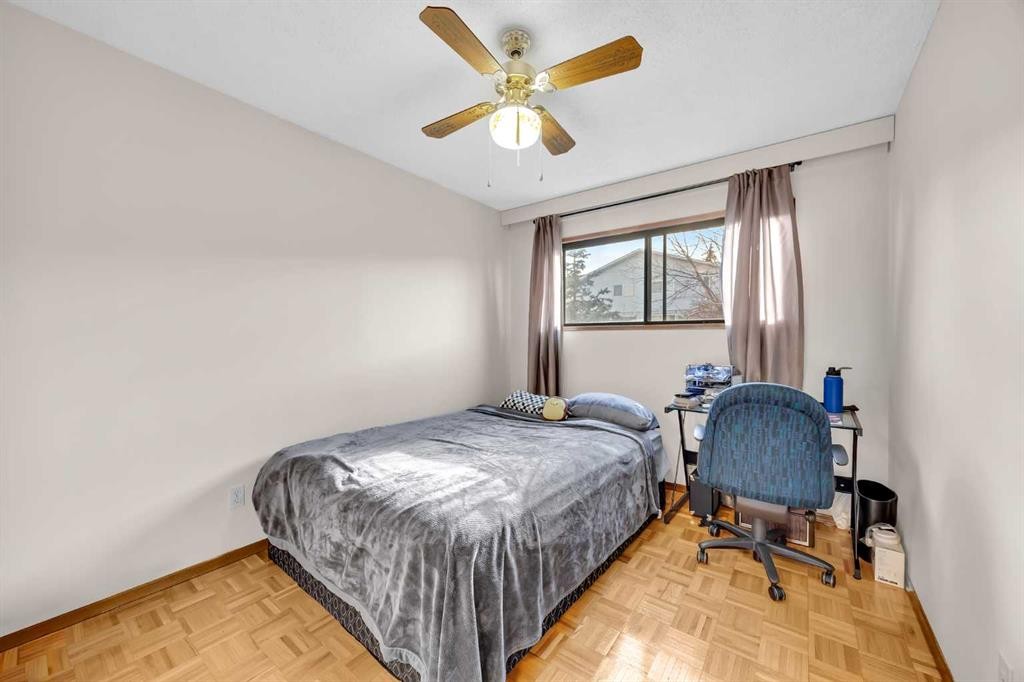 49 Beacham Way Nw, Calgary, AB - Indoor Photo Showing Bedroom