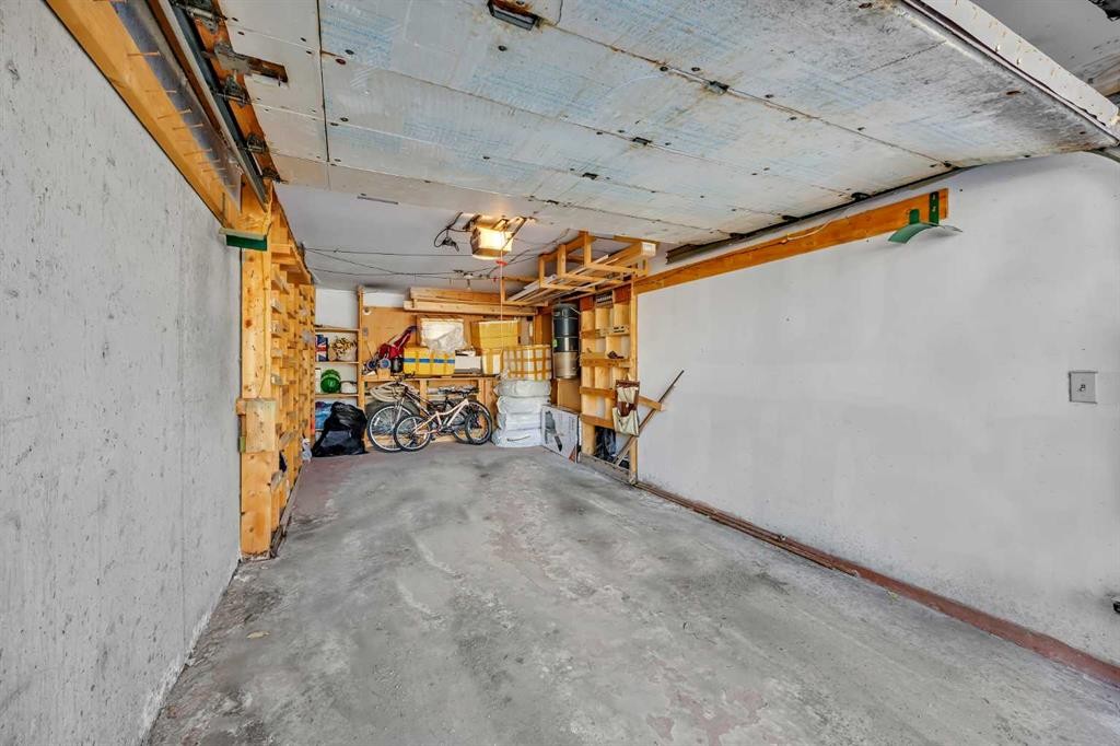 49 Beacham Way Nw, Calgary, AB - Indoor