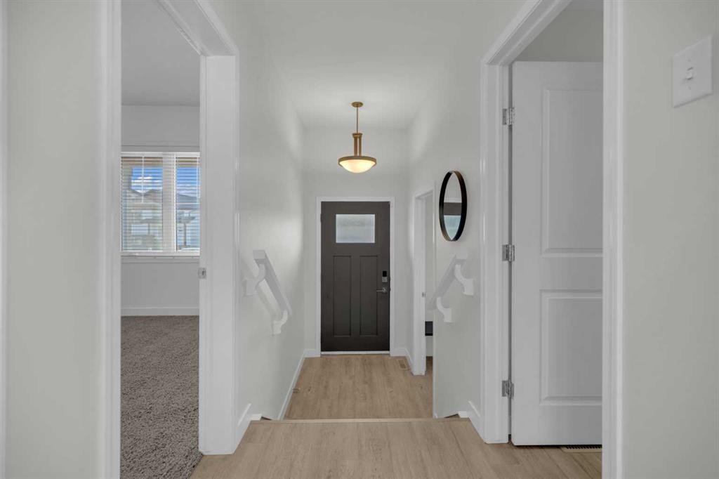 85 Reynolds Road, Sylvan Lake, AB - Indoor Photo Showing Other Room