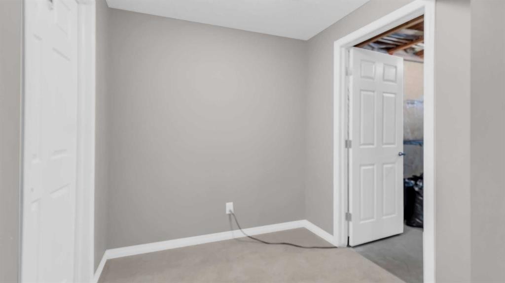 1120 Windhaven Close Sw, Airdrie, AB - Indoor Photo Showing Other Room