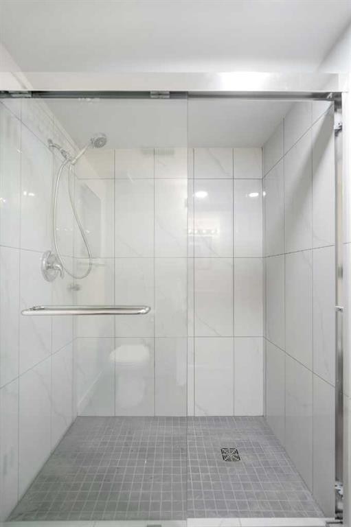 39 Bermuda Drive, Calgary, AB - Indoor Photo Showing Bathroom