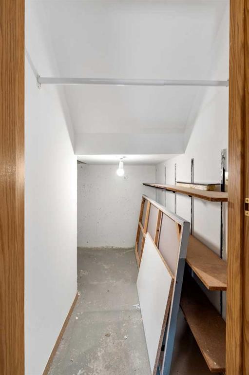 39 Bermuda Drive, Calgary, AB - Indoor