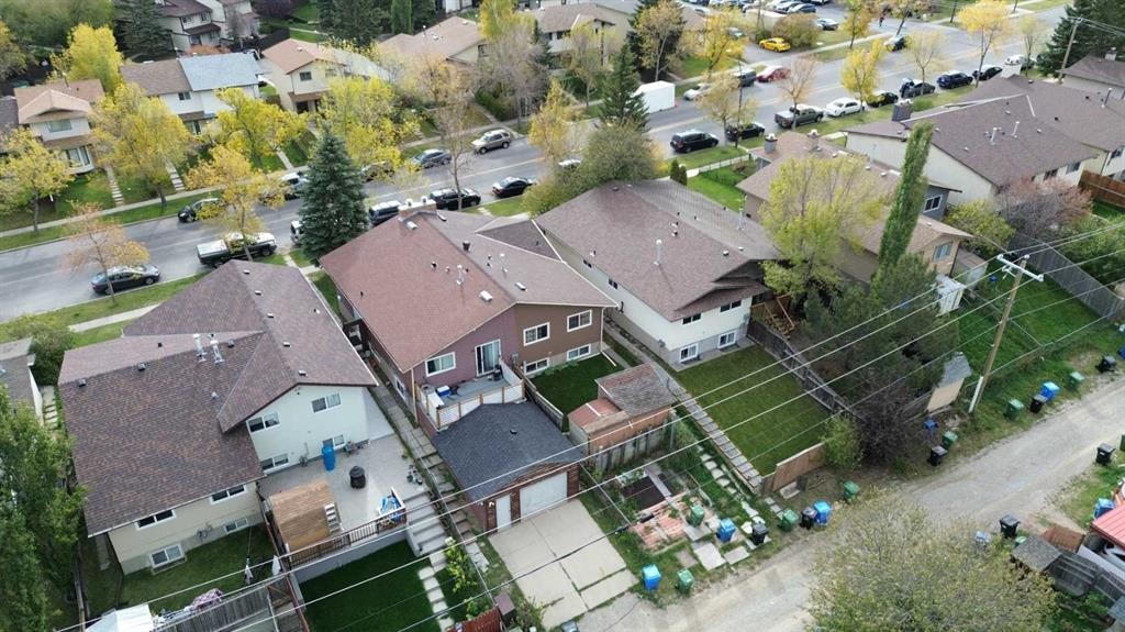 39 Bermuda Drive, Calgary, AB - Outdoor With View