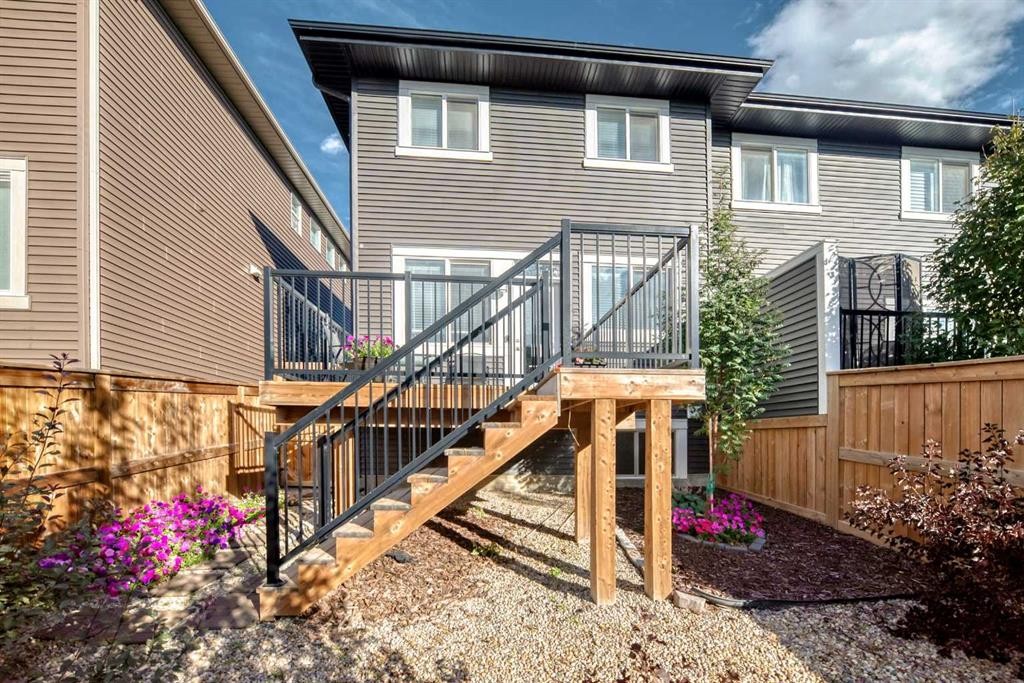 615 Kingsmere Way Se, Airdrie, AB - Outdoor With Deck Patio Veranda