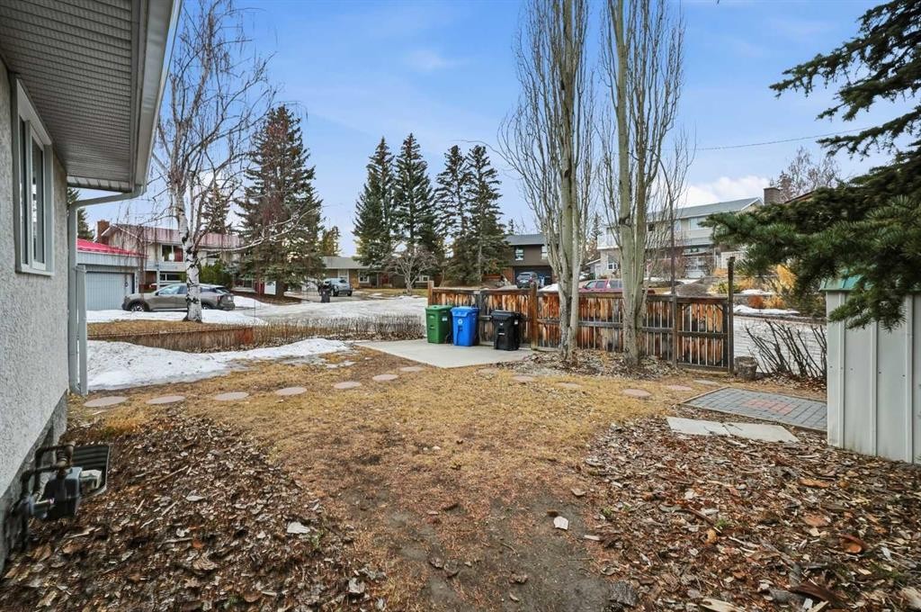 471 Dalmeny Hill Nw, Calgary, AB - Outdoor