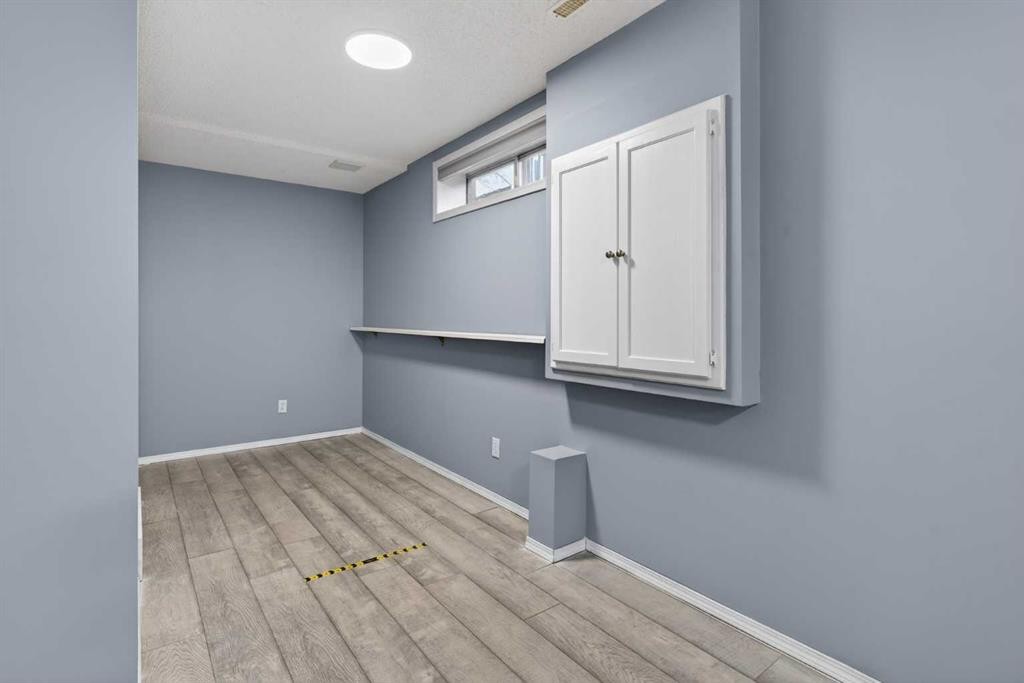 328 Douglas Ridge Close Se, Calgary, AB - Indoor Photo Showing Other Room