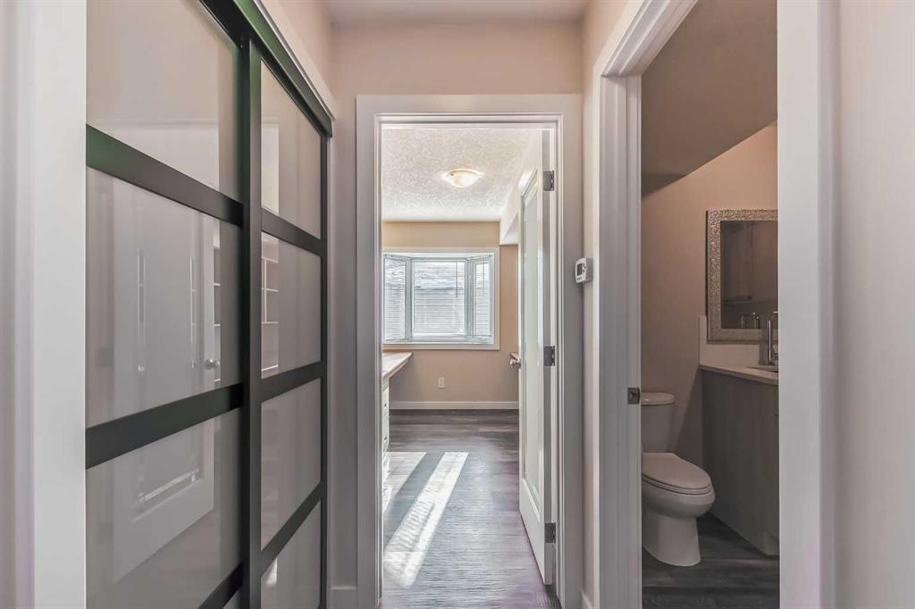 23 Cheltenham Road Nw, Calgary, AB - Indoor