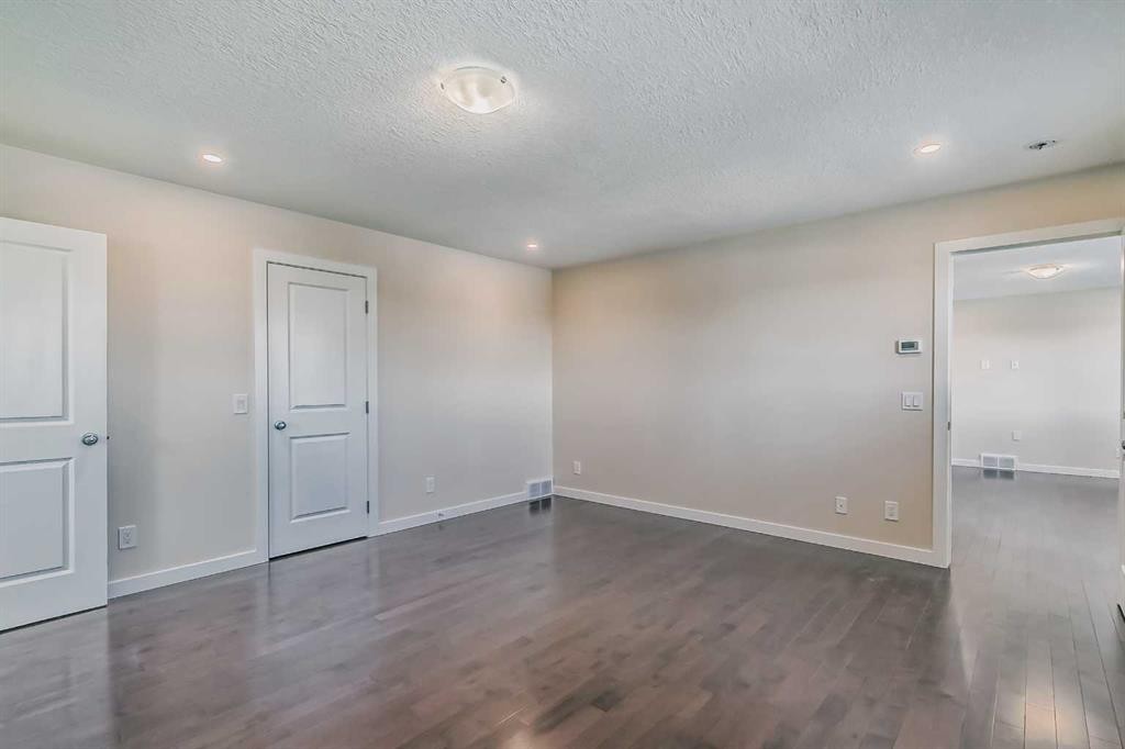 23 Cheltenham Road Nw, Calgary, AB - Indoor Photo Showing Other Room